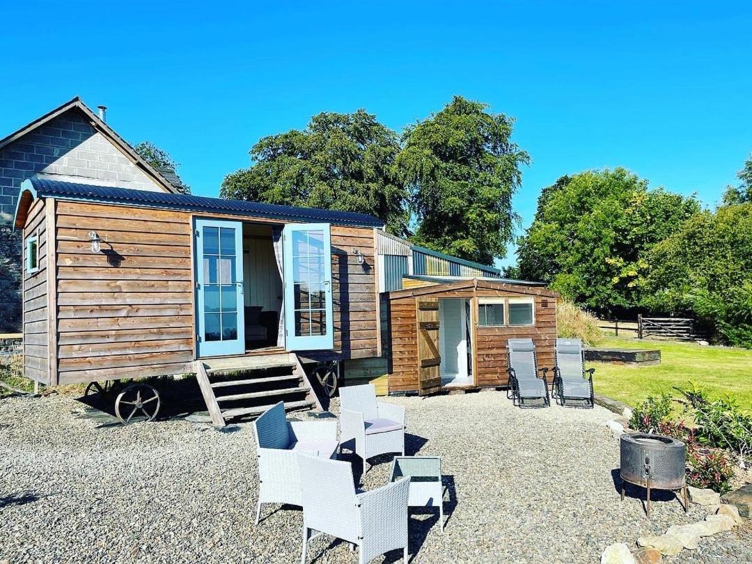 The Shepards Hut Apartment Llwyn-Dafydd Exterior photo